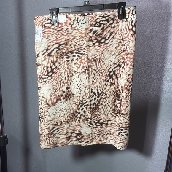 NWT maurices stretch skirt - Picture 3 of 5